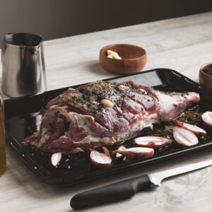 כתף טלה בעשבי תיבול בתנור